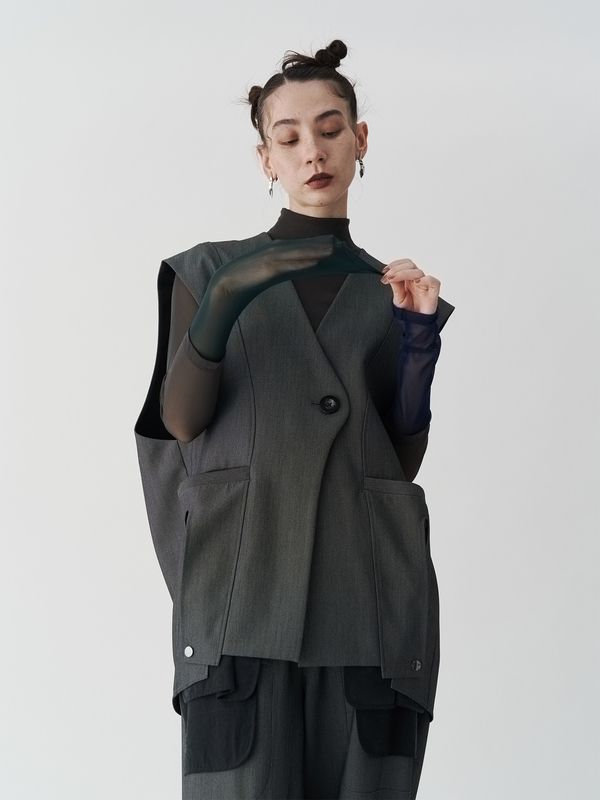 half bi-color sleeve tulle top