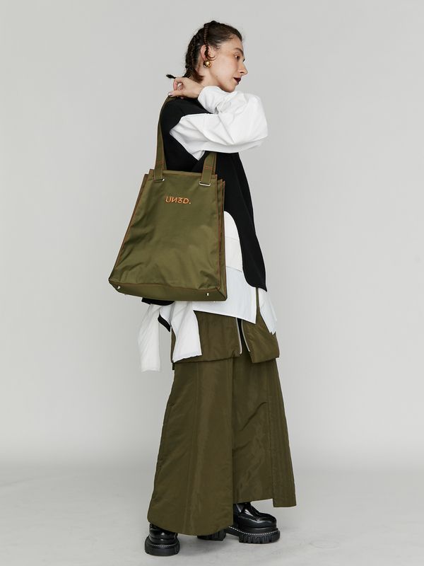 point color pleats tote