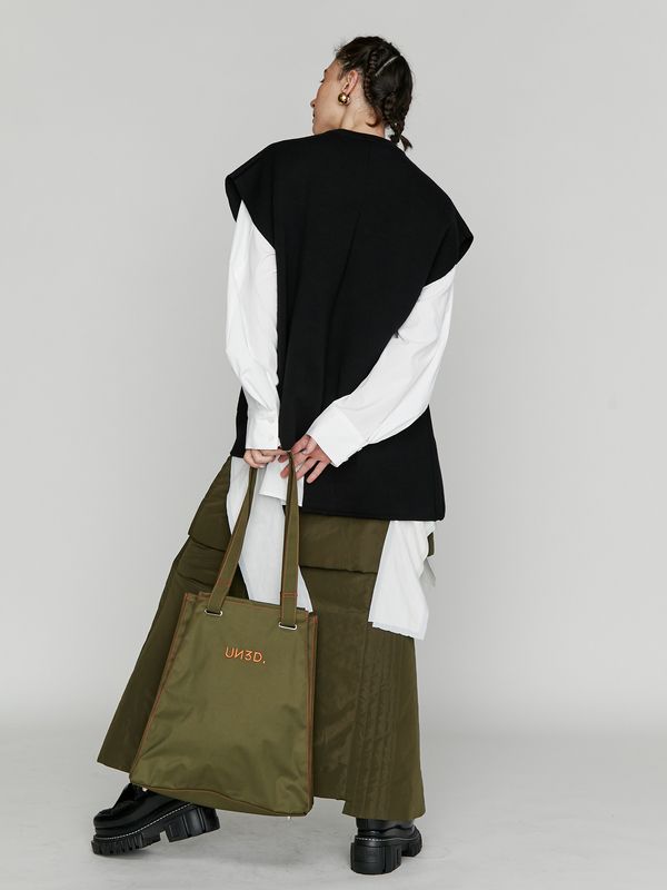 point color pleats tote