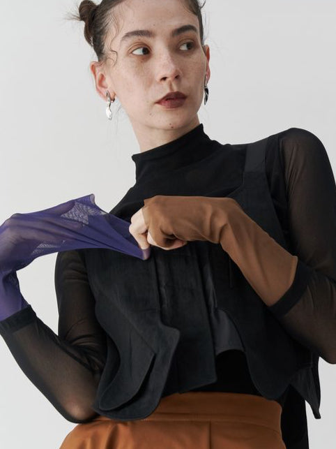 half bi-color sleeve tulle top