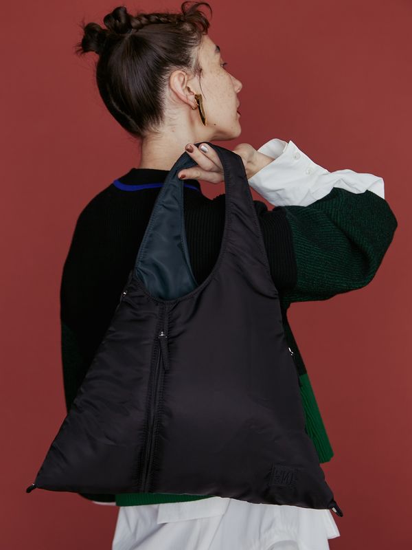 2way padded triangle bag