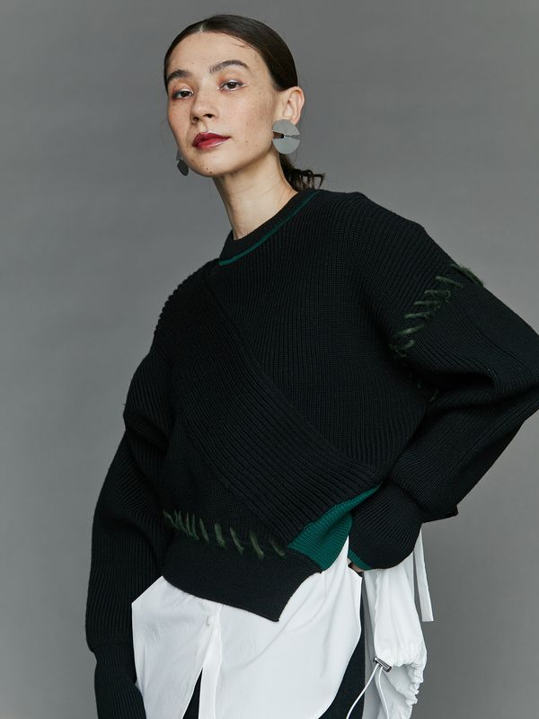 point stitch short knit top