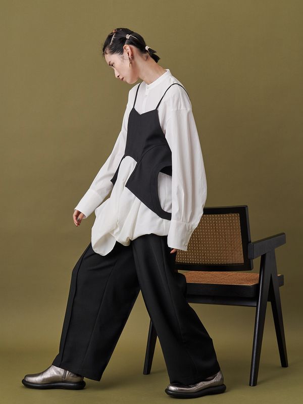 hole detail camisole