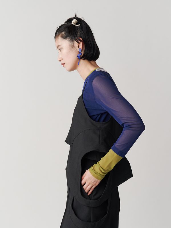 hole detail camisole