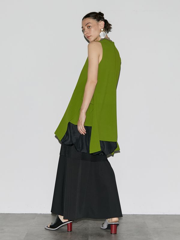 side parts sleeveless knit top