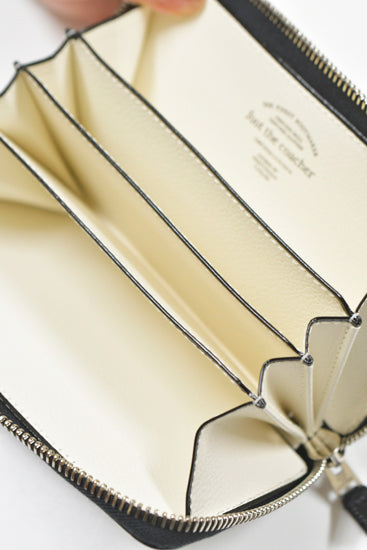 middle zip wallet