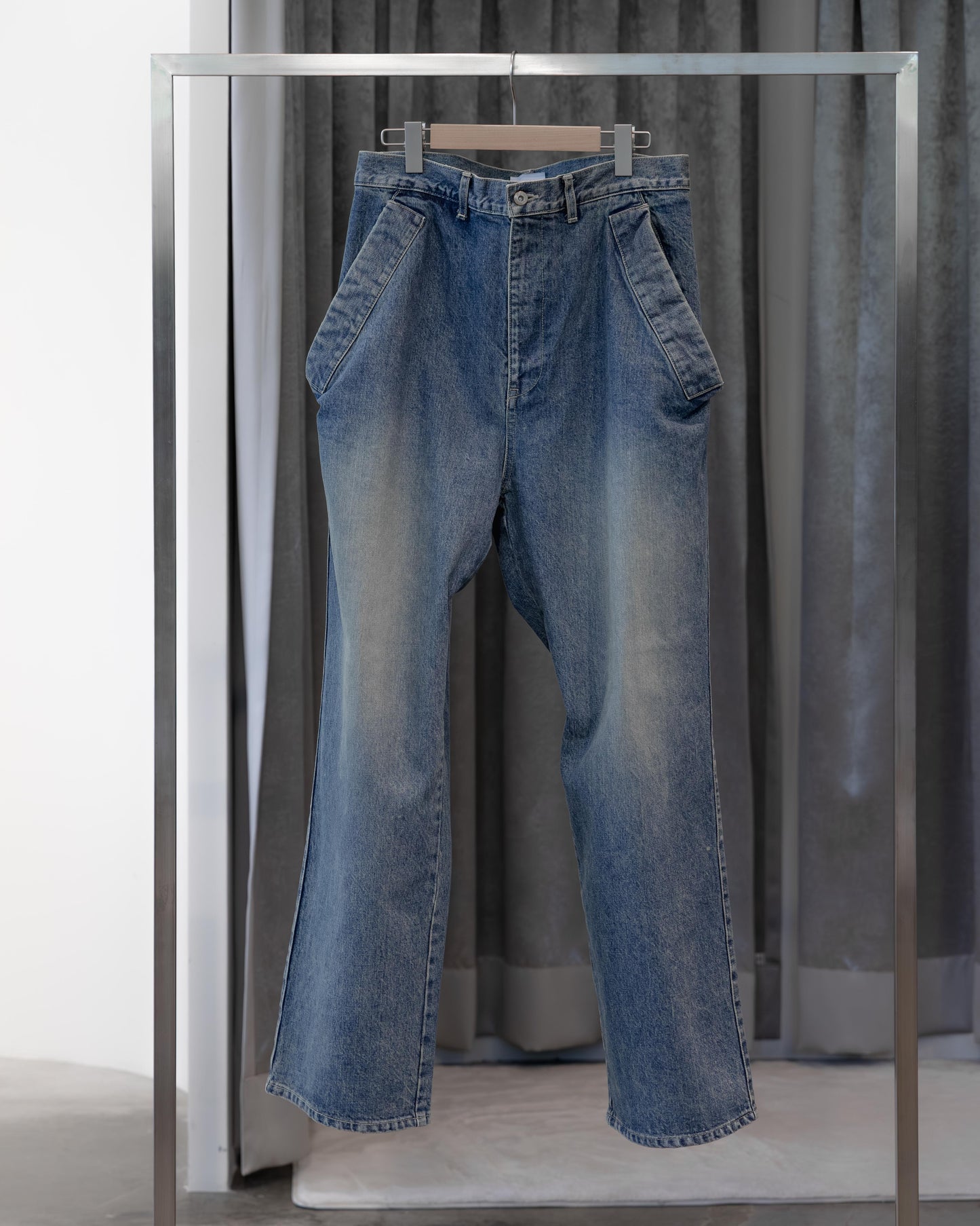 sise denim pants