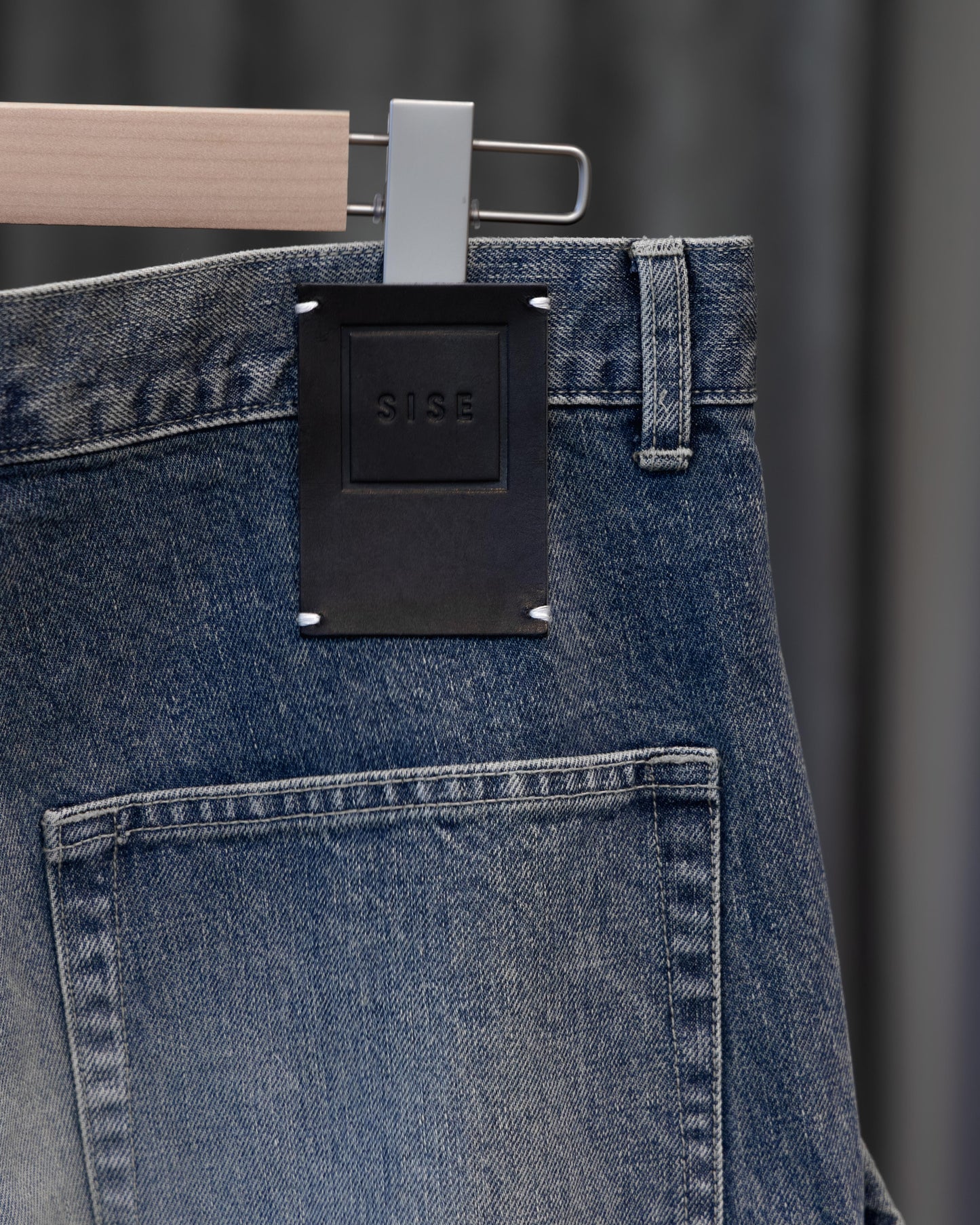 sise denim pants