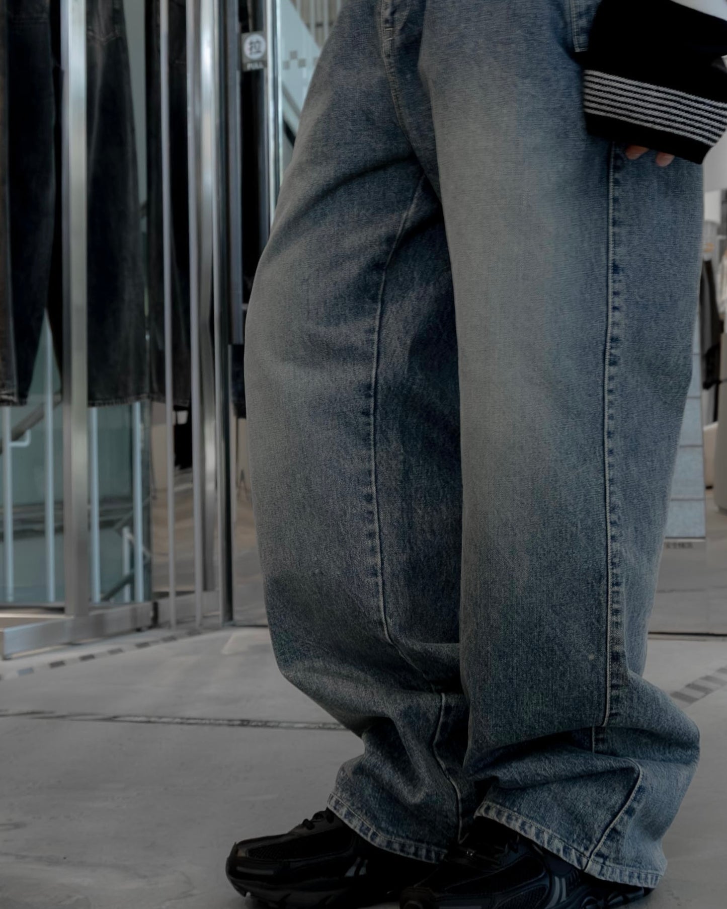 sise denim pants