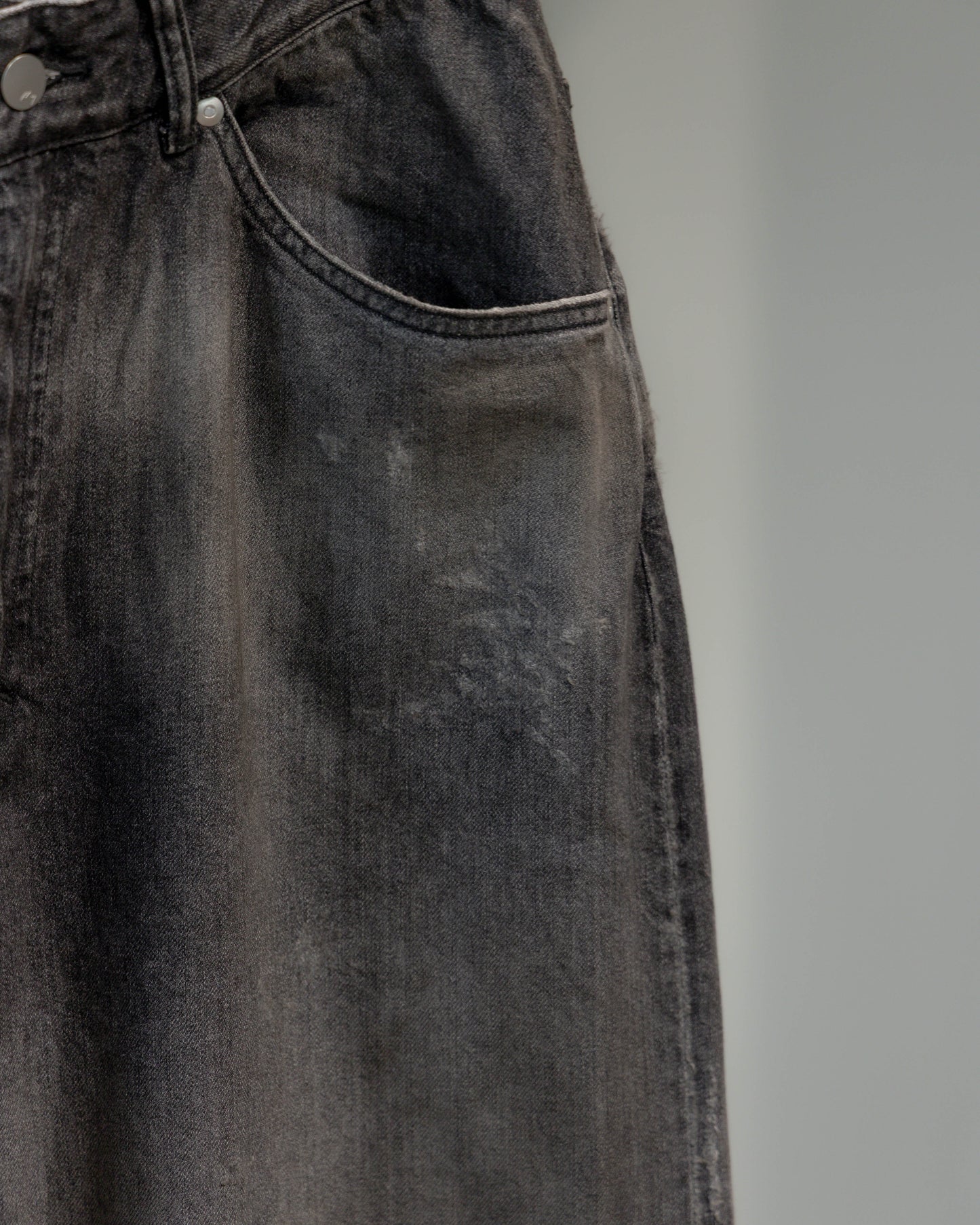 tapered denim pants