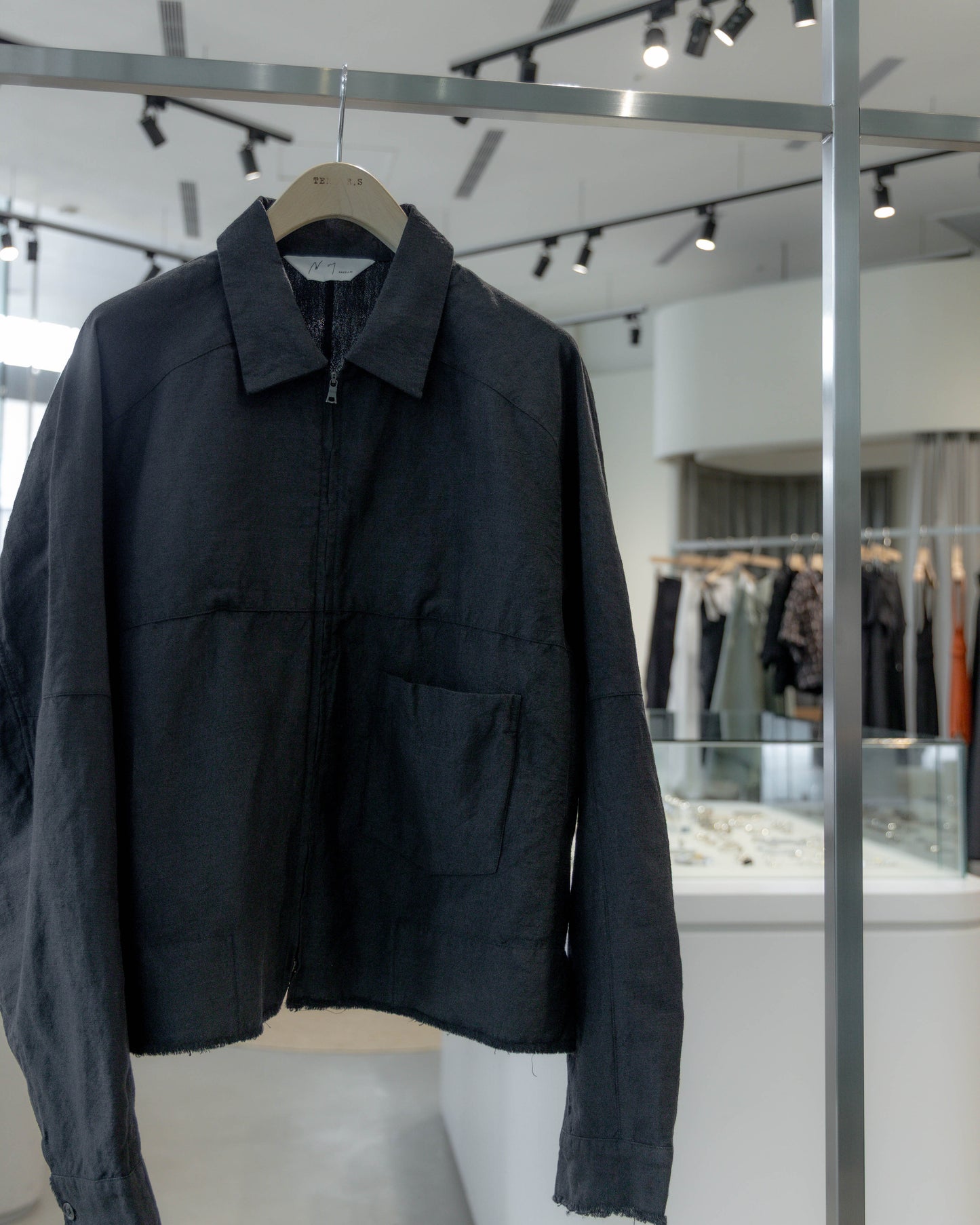 zip short shirt