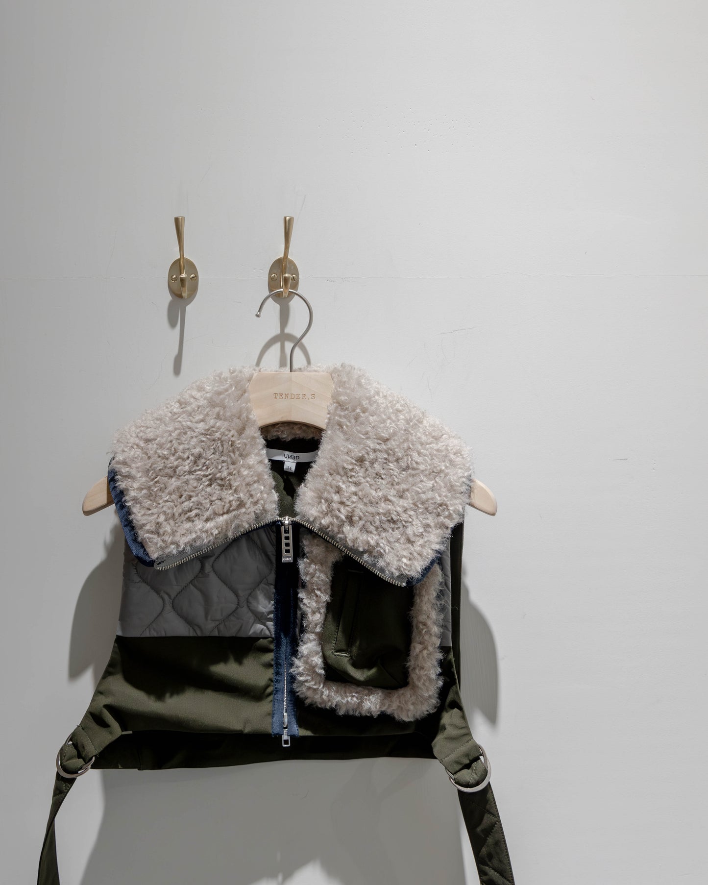 big collar fabric mix vest
