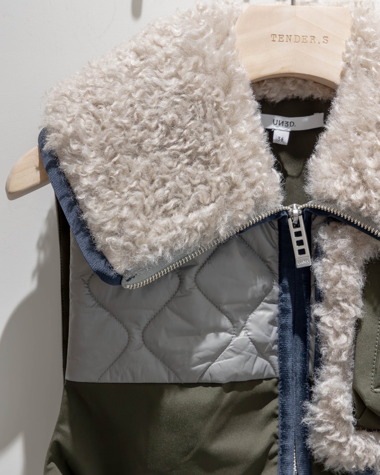 big collar fabric mix vest