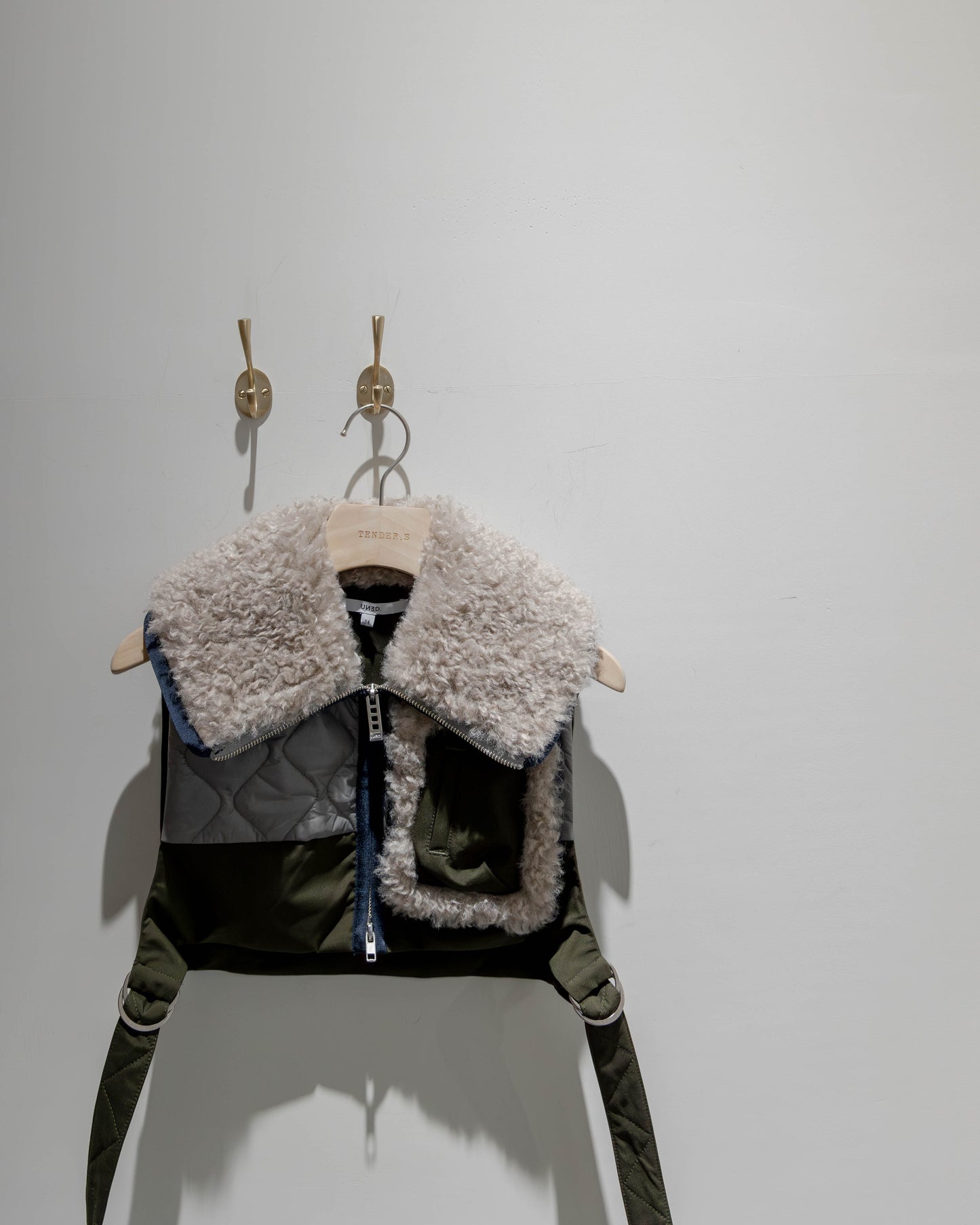 big collar fabric mix vest