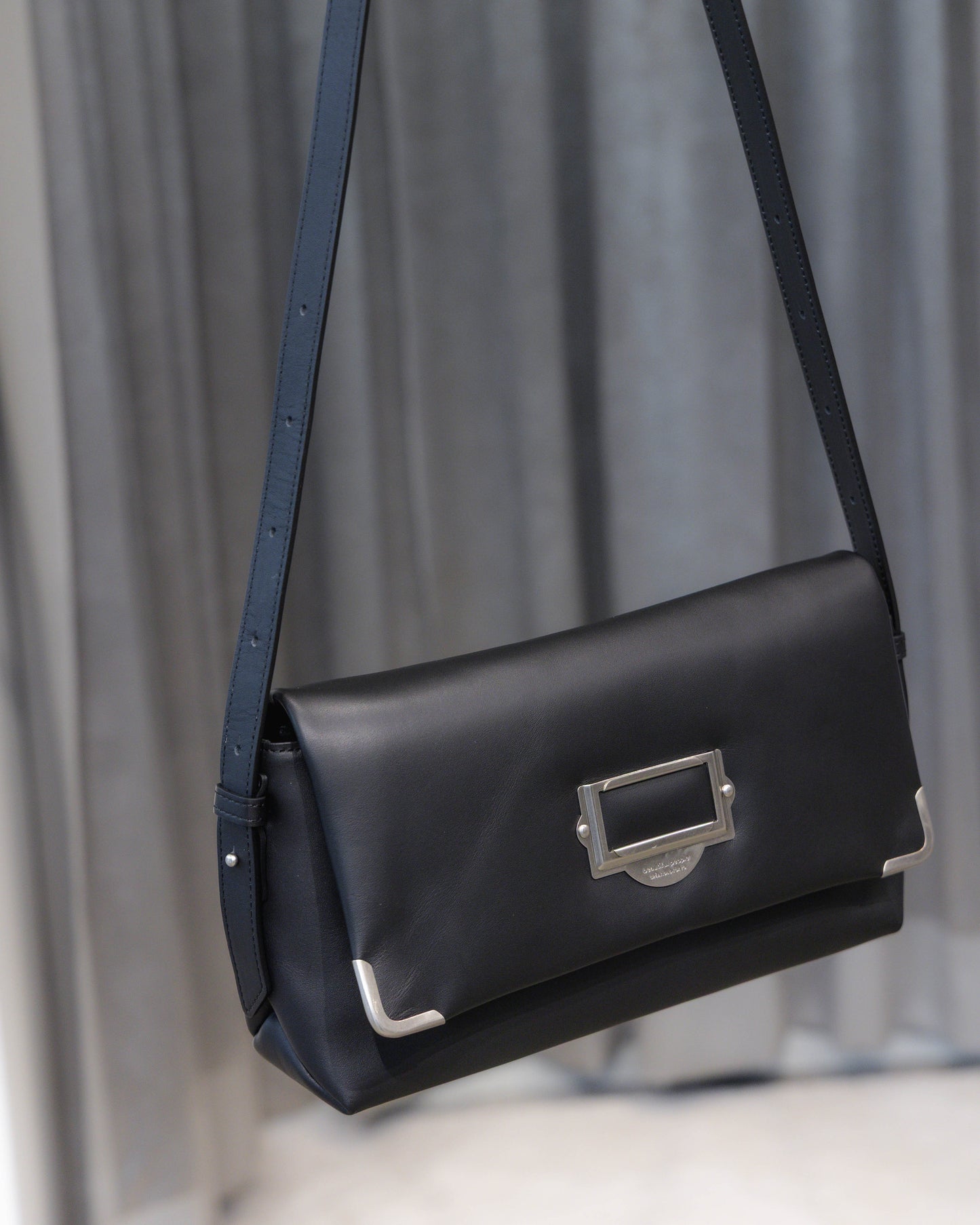 cabinet flap shoulder bag