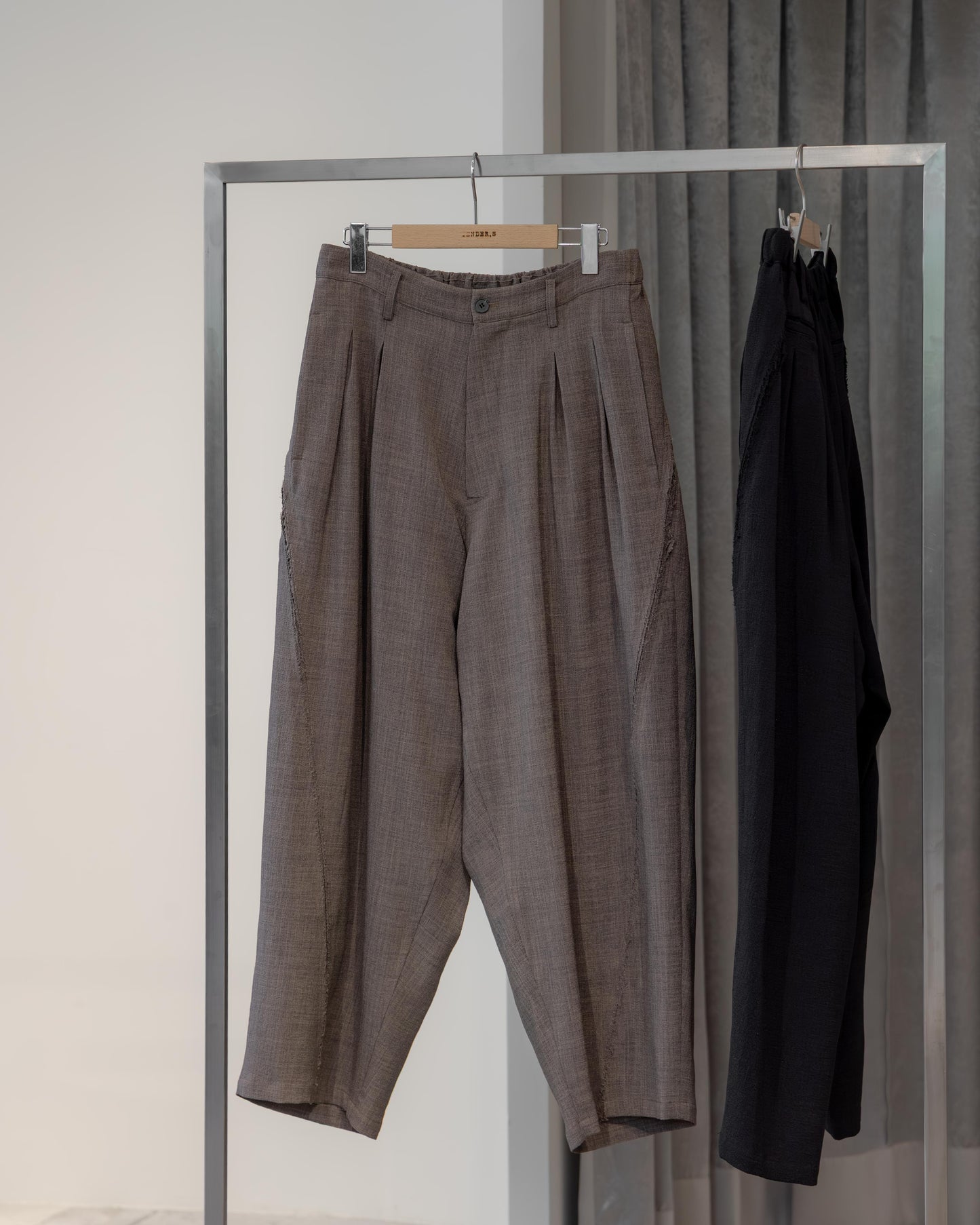 balloon pants