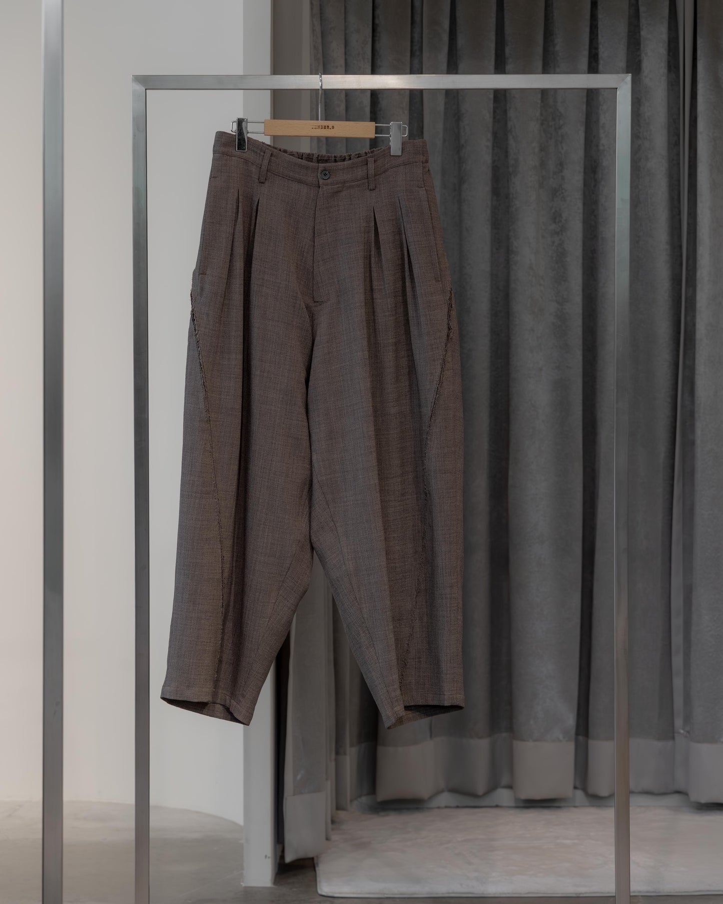 balloon pants