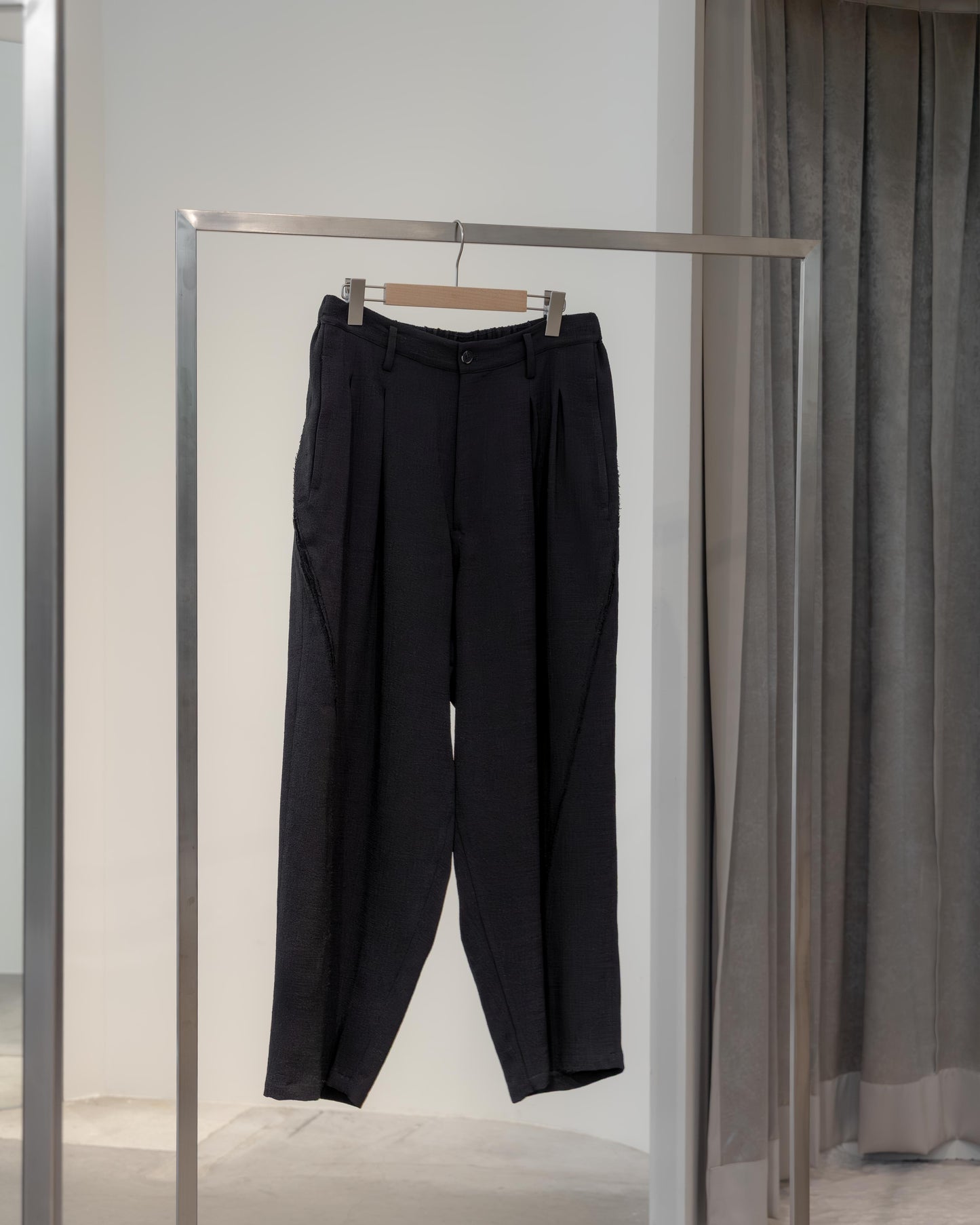 balloon pants