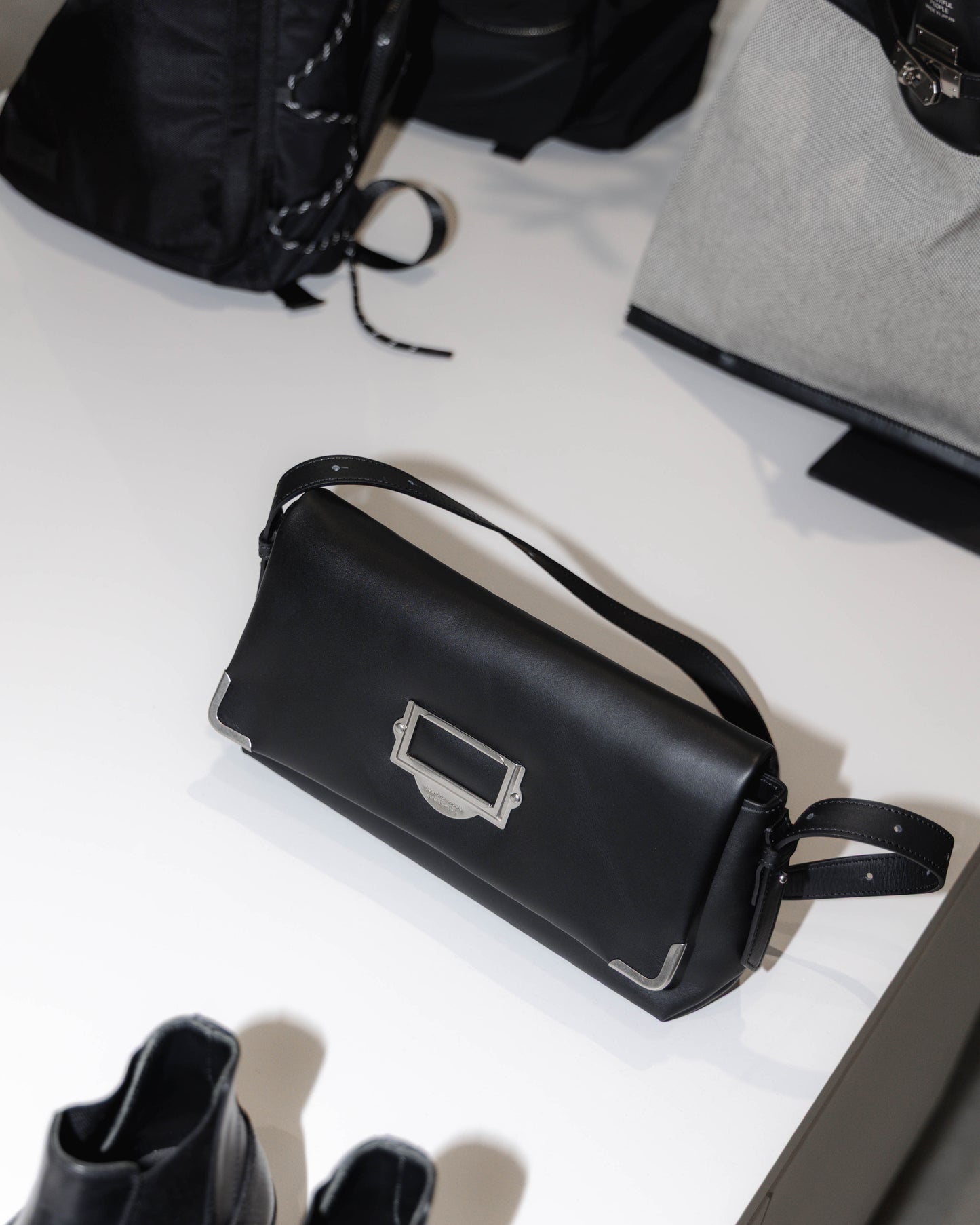 cabinet flap shoulder bag
