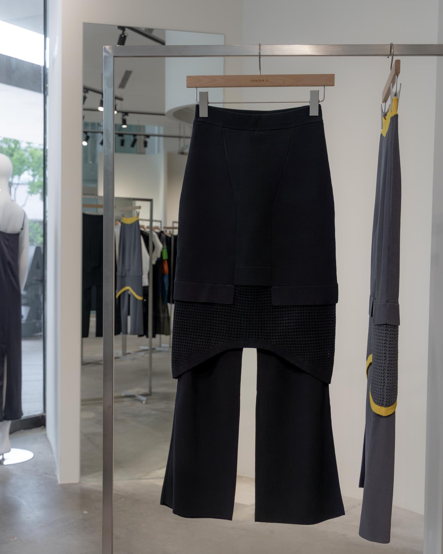 mesh skirt layer pt