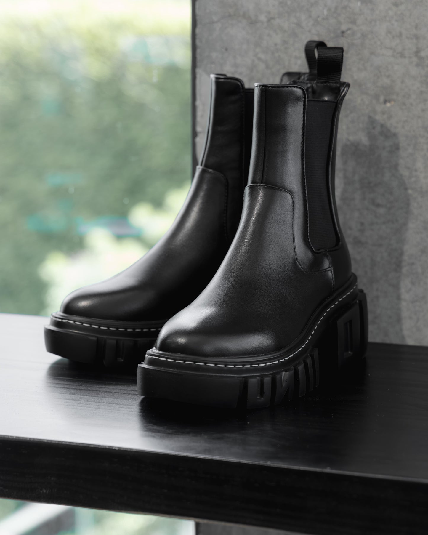 sole sidegore boots