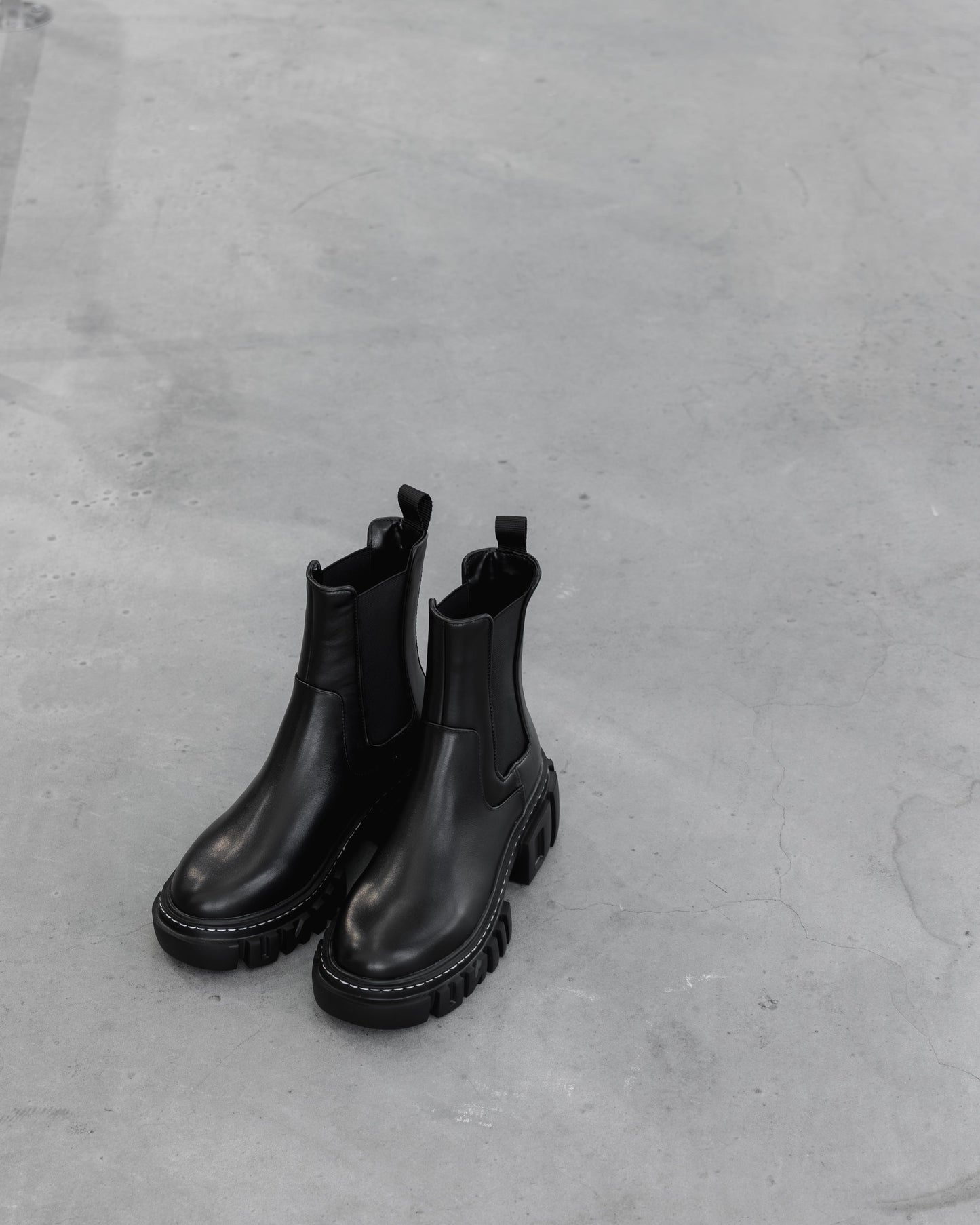 sole sidegore boots