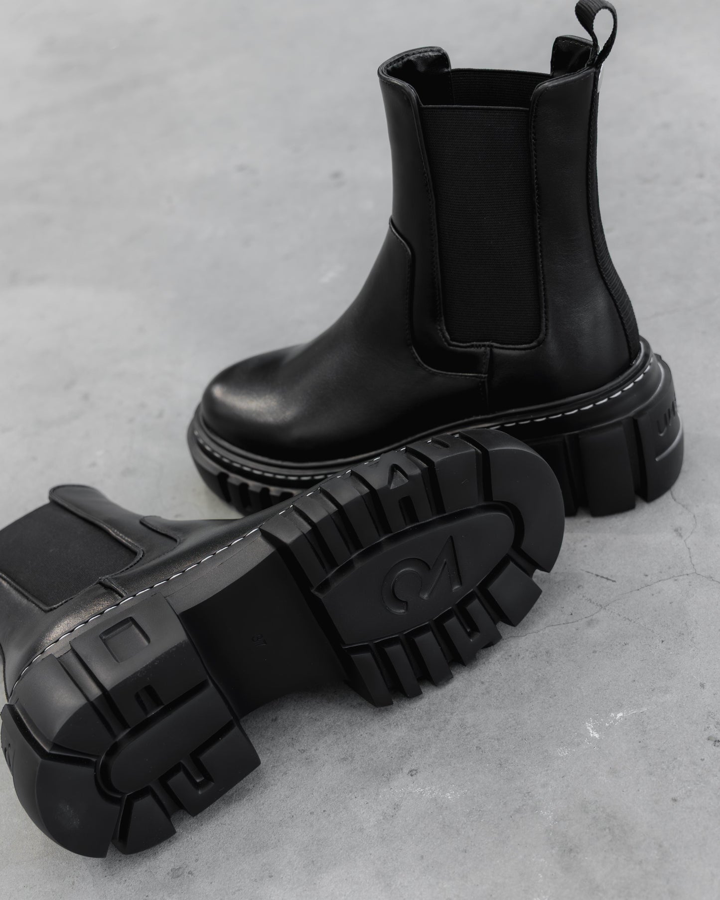 sole sidegore boots