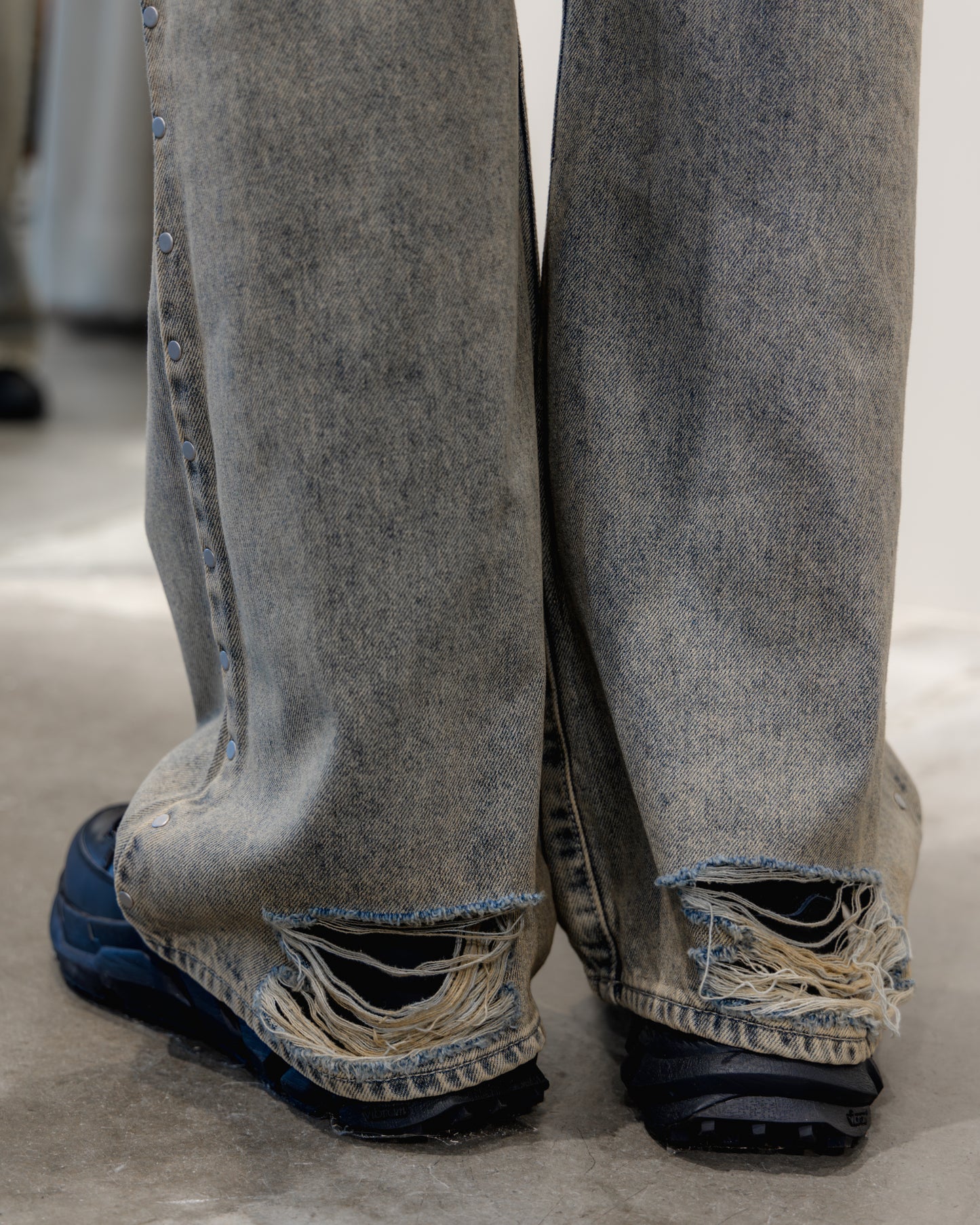 side line studs denim (unisex) saxbeige