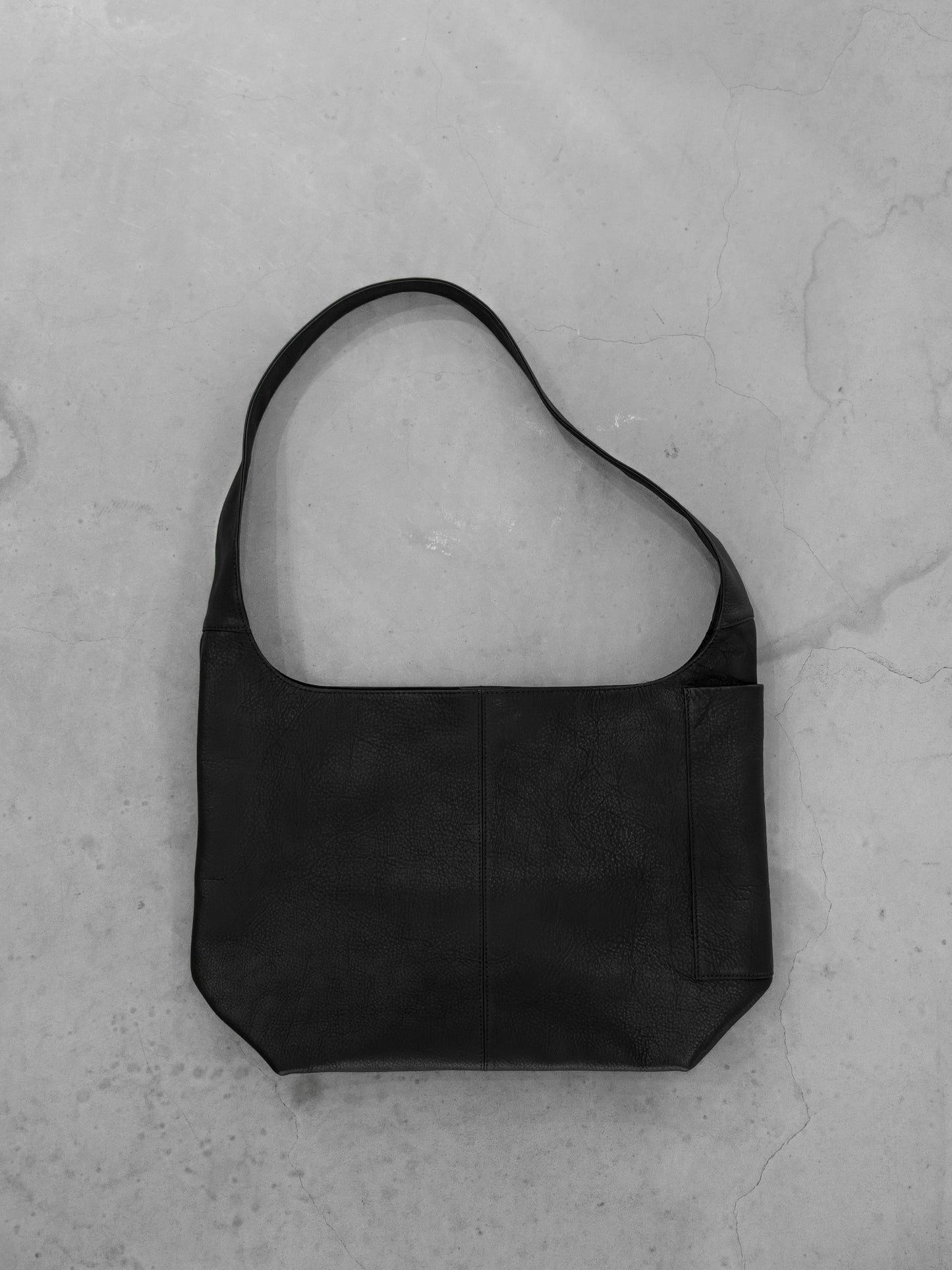 imperma-leather / one shoulder bag