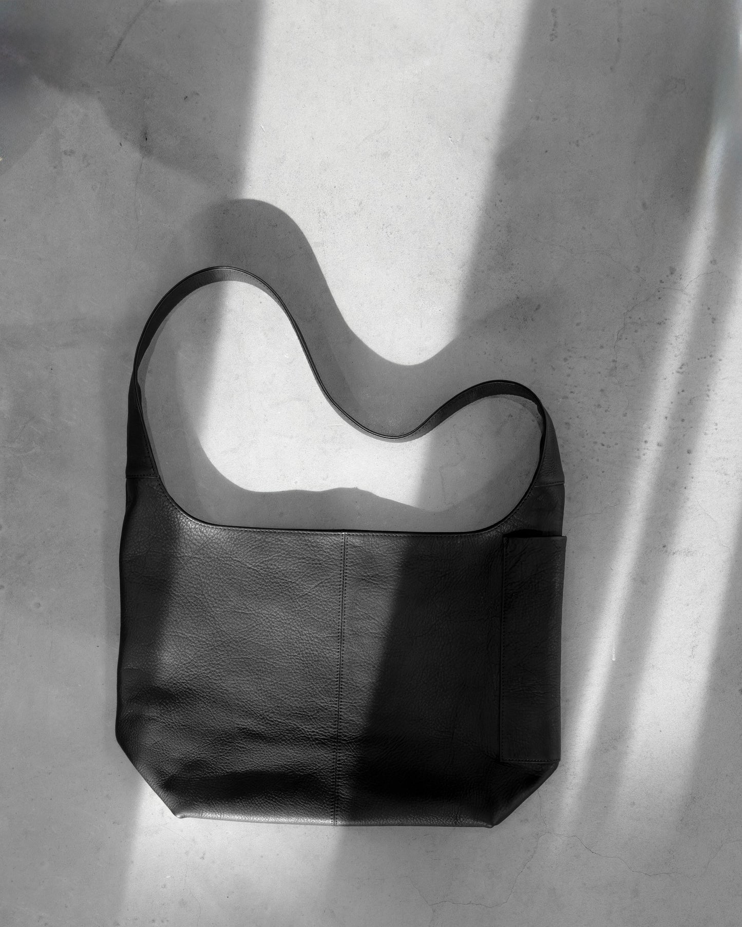 imperma-leather / one shoulder bag