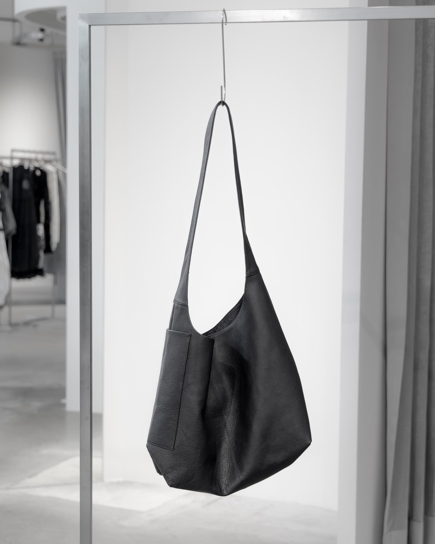 imperma-leather / one shoulder bag