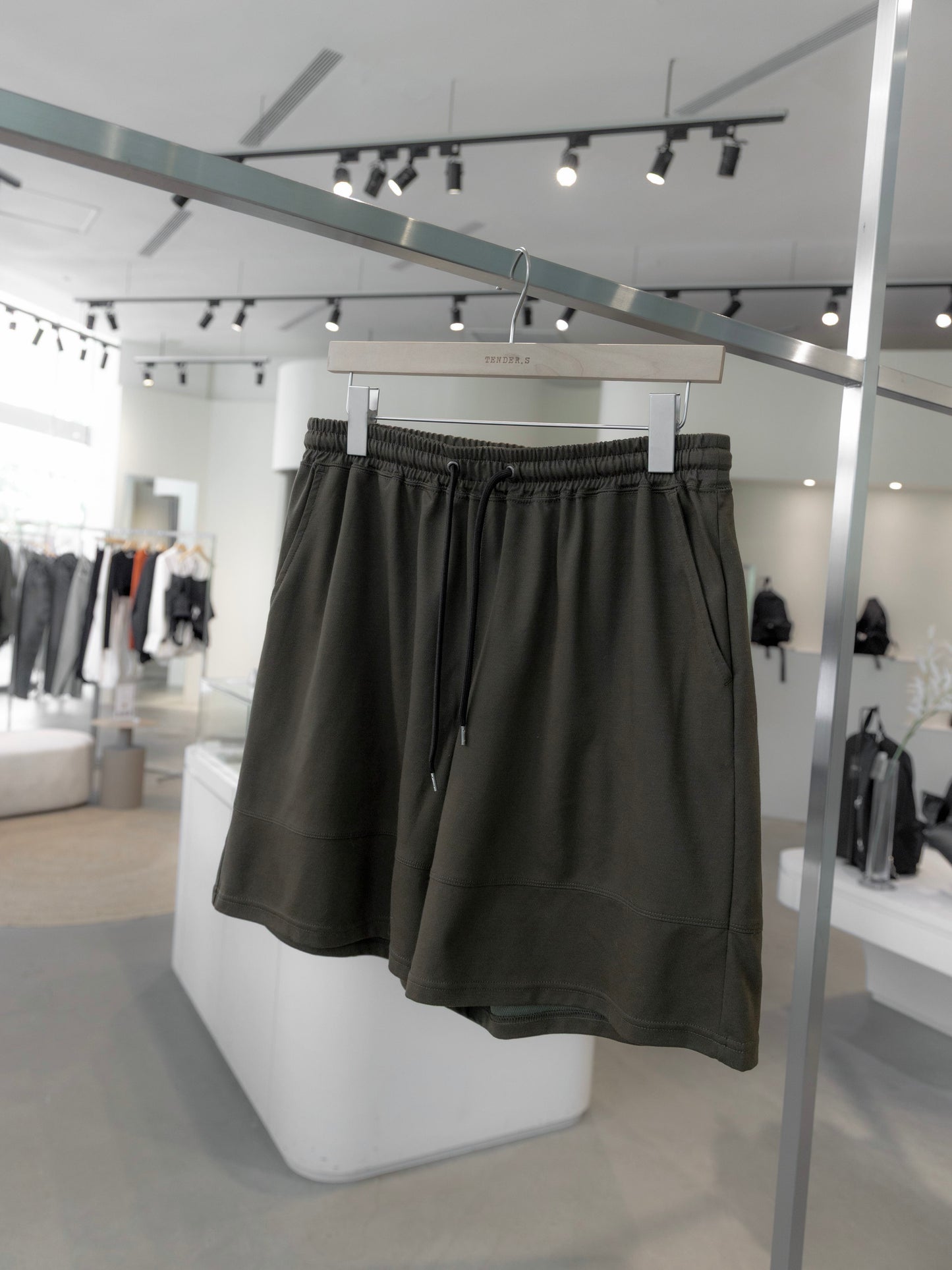 ice pack reverse mesh / easy shorts