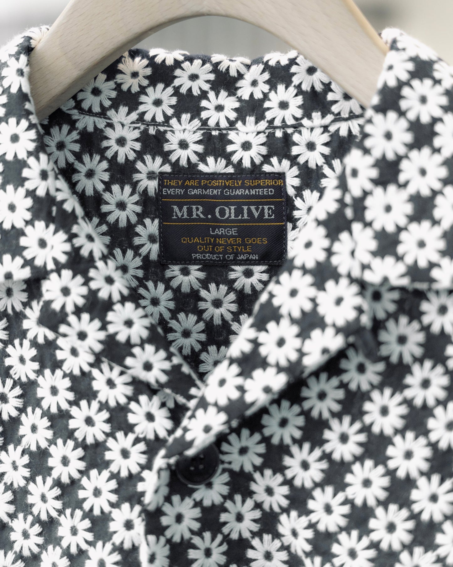 flower lace / open collar shirt
