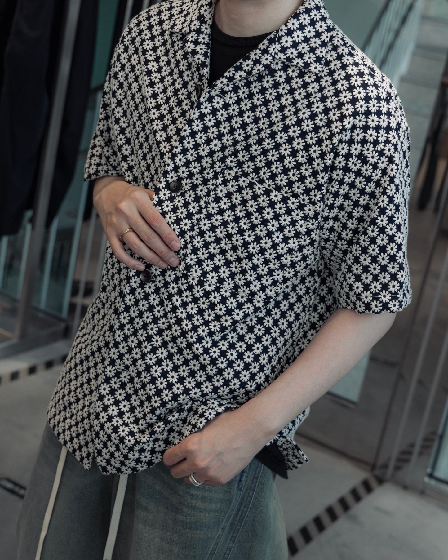 flower lace / open collar shirt