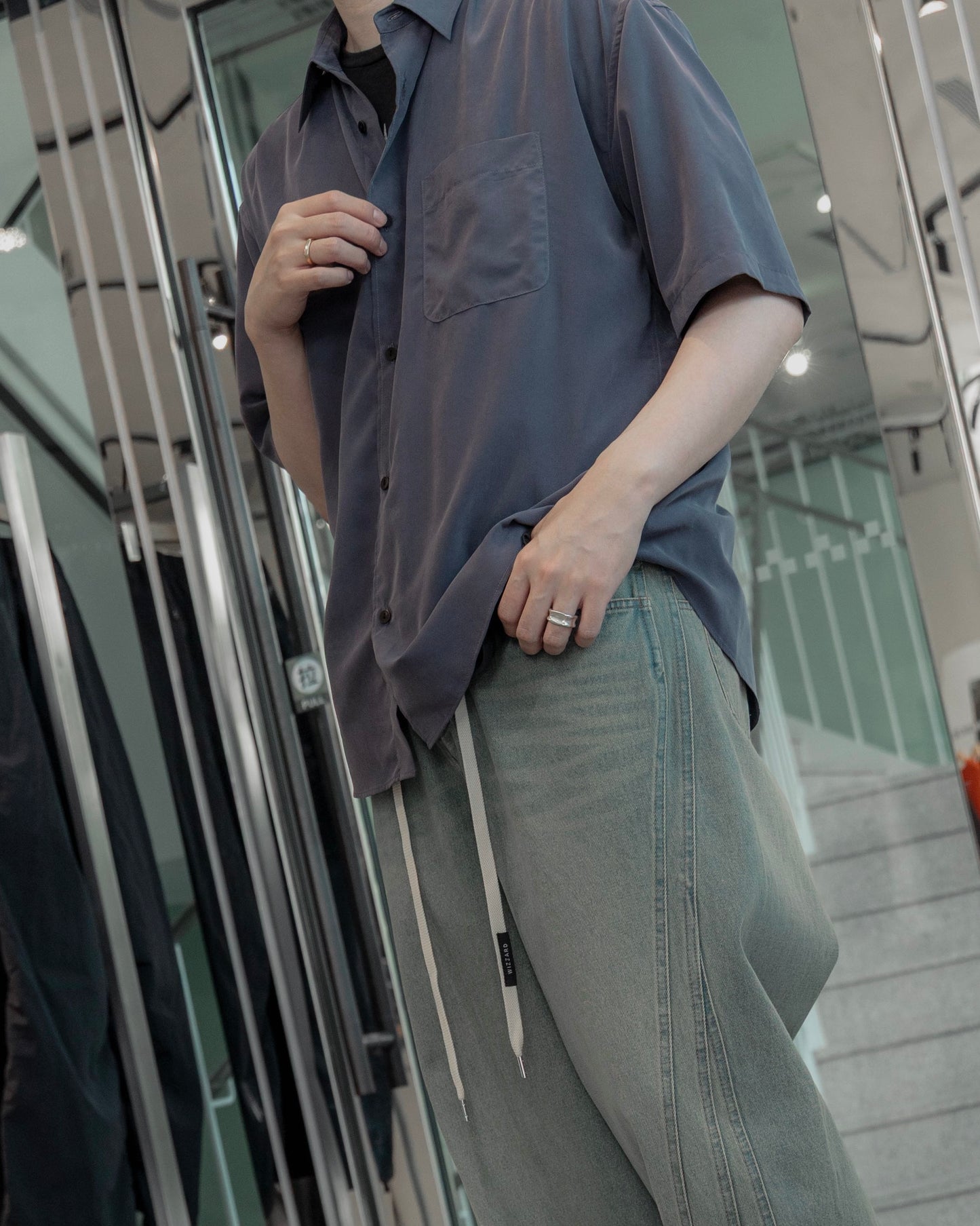 t/r powder cloth / drape tack shirt