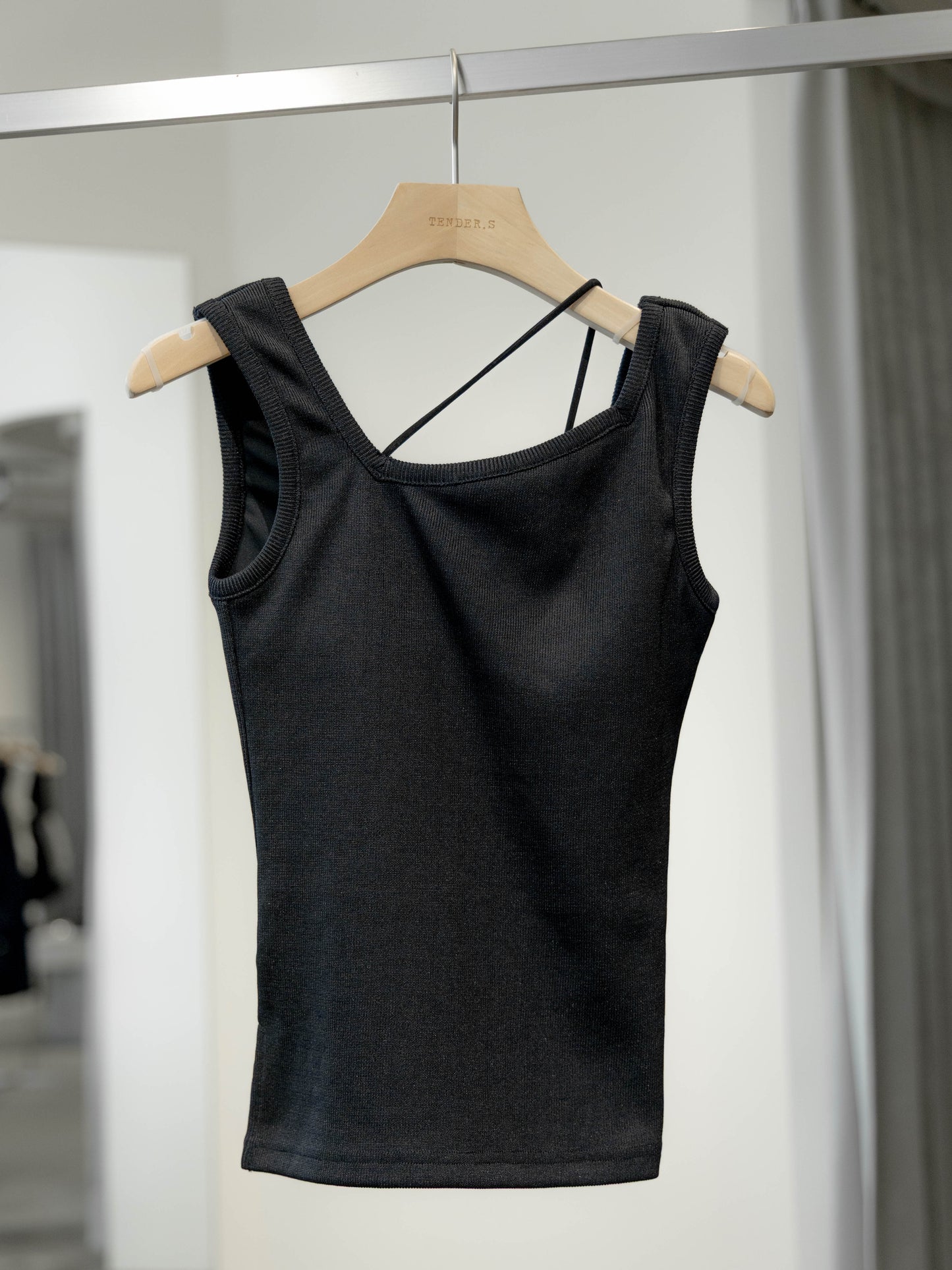padded insulated rib tank