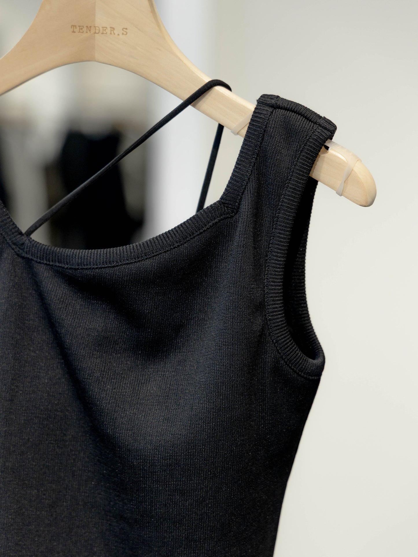 padded insulated rib tank