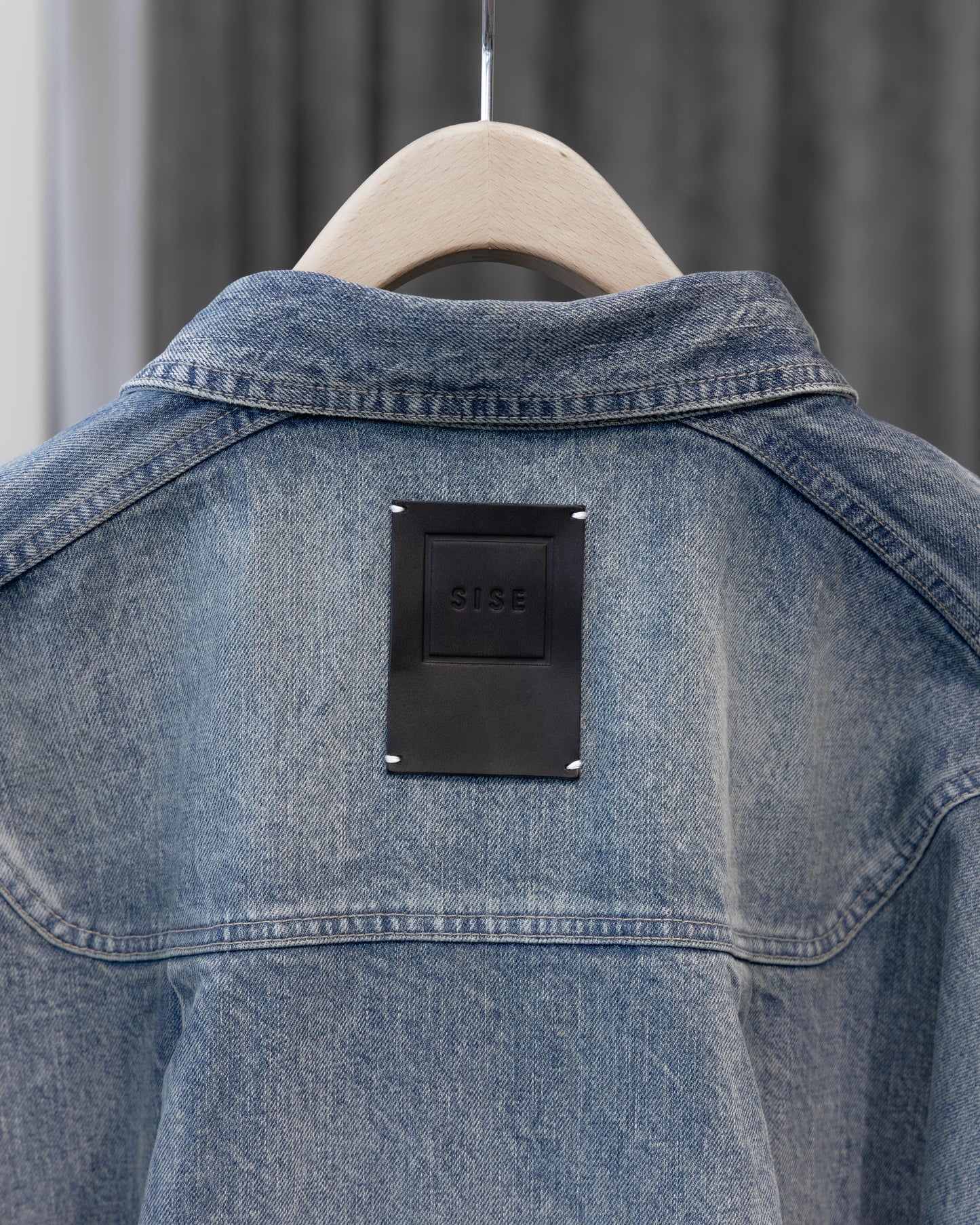 sise denim blouson