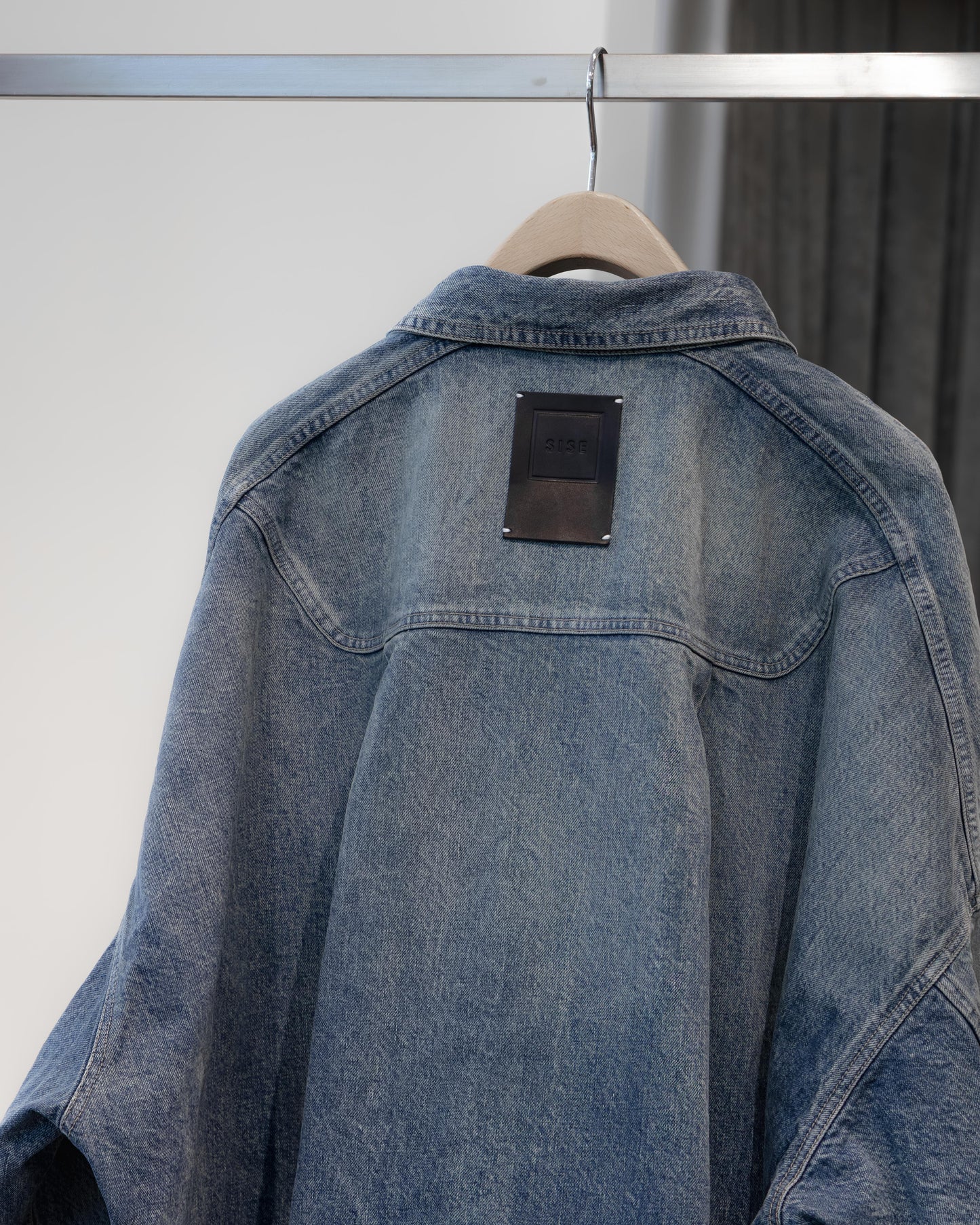 sise denim blouson