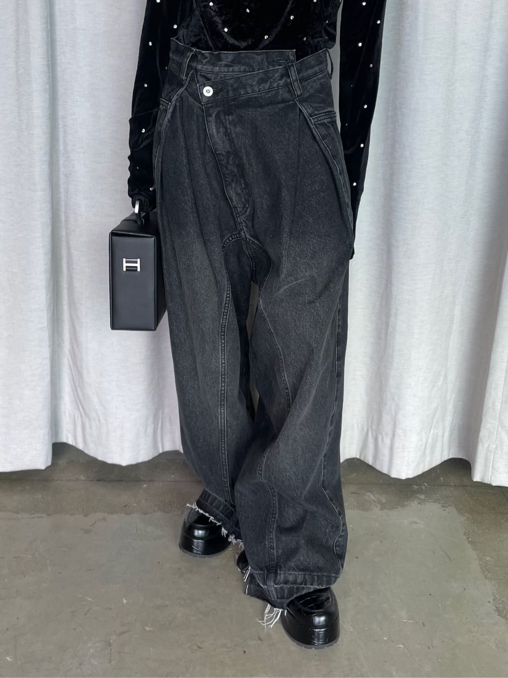zip open denim pants