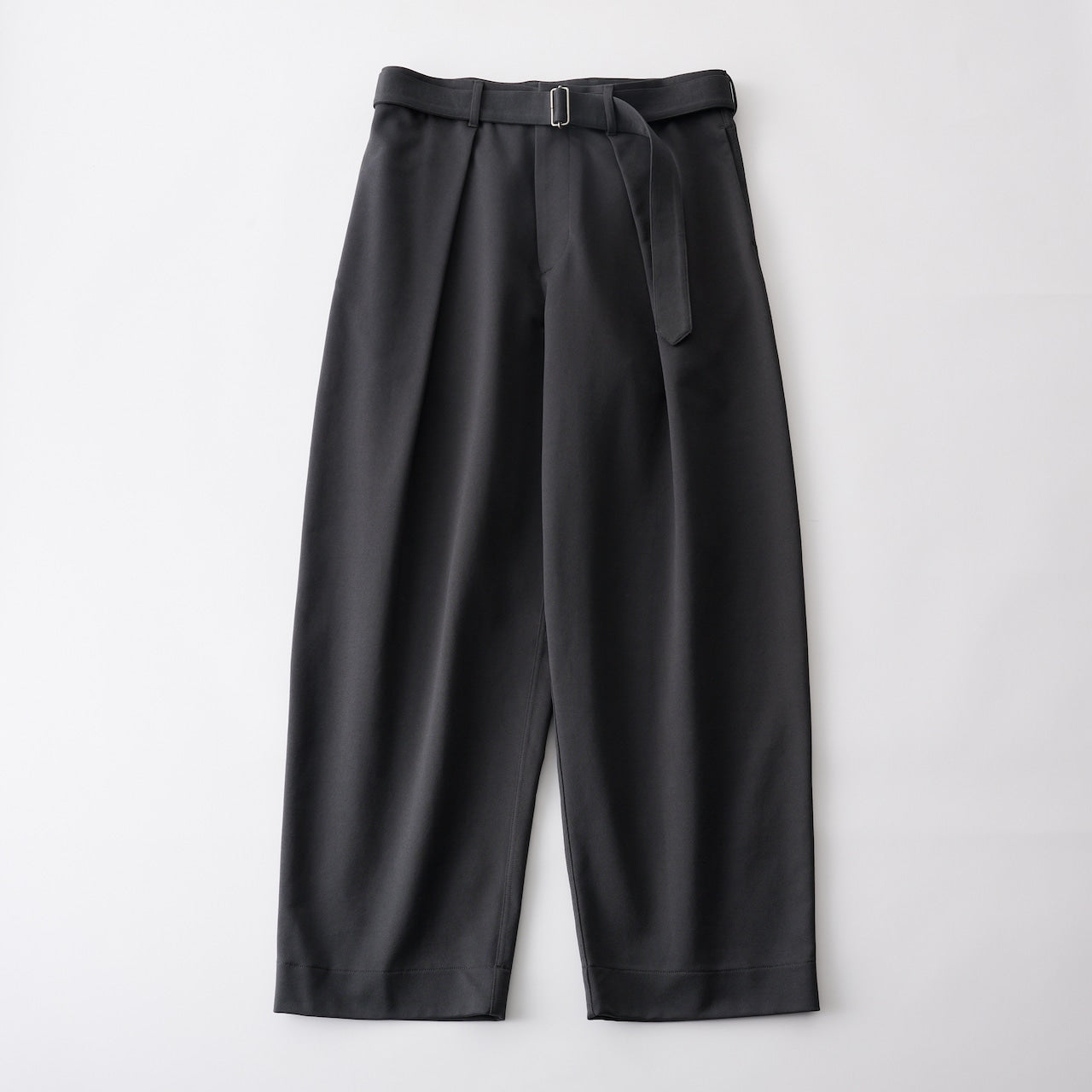 suvin gold hard twill balancircular® army one tuck belted trousers