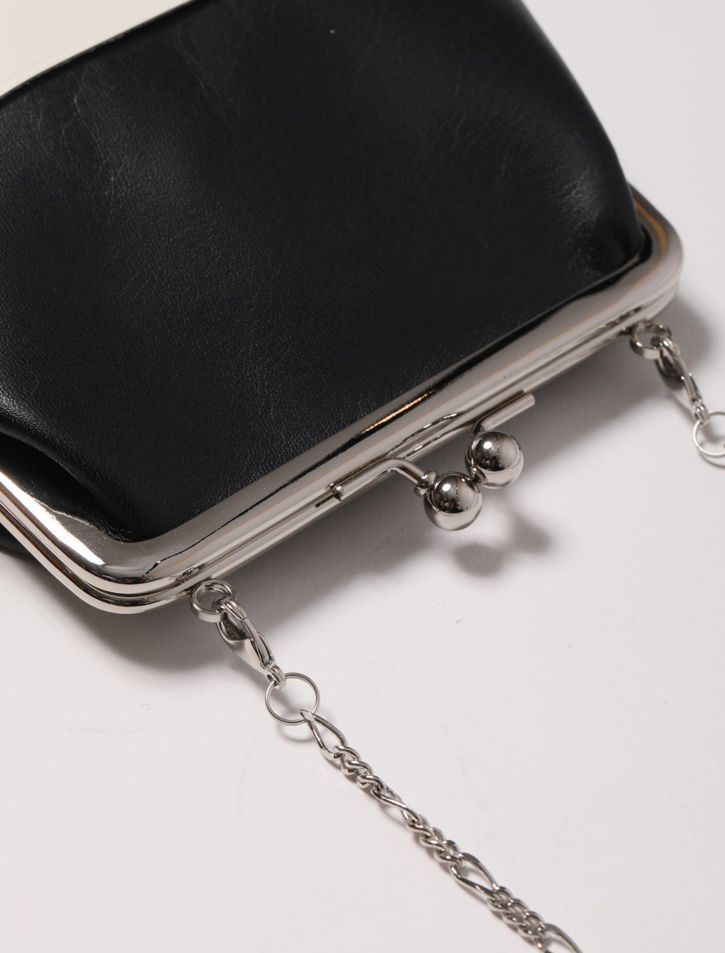 clasp pouch
