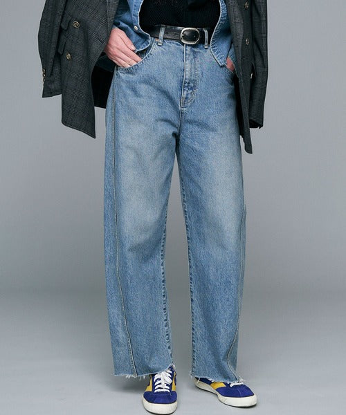 curved denim pants