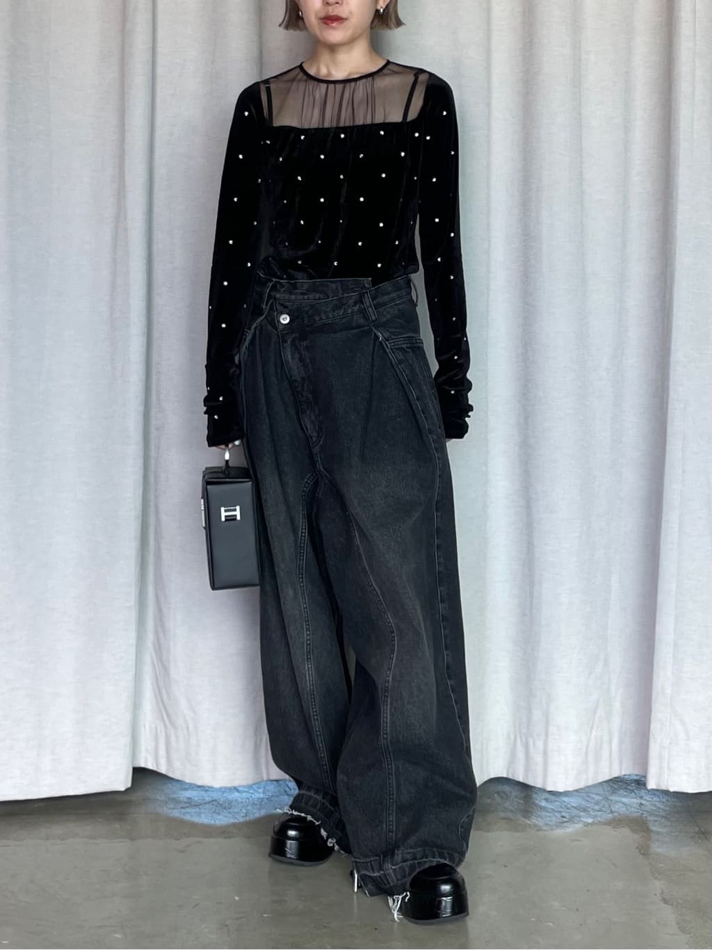 zip open denim pants