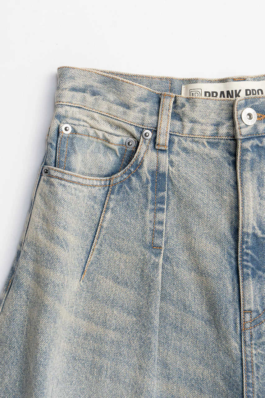 high-waisted curved denim
