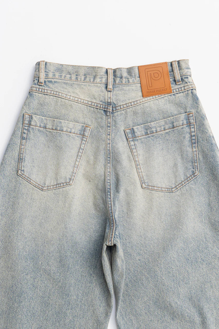 high-waisted curved denim