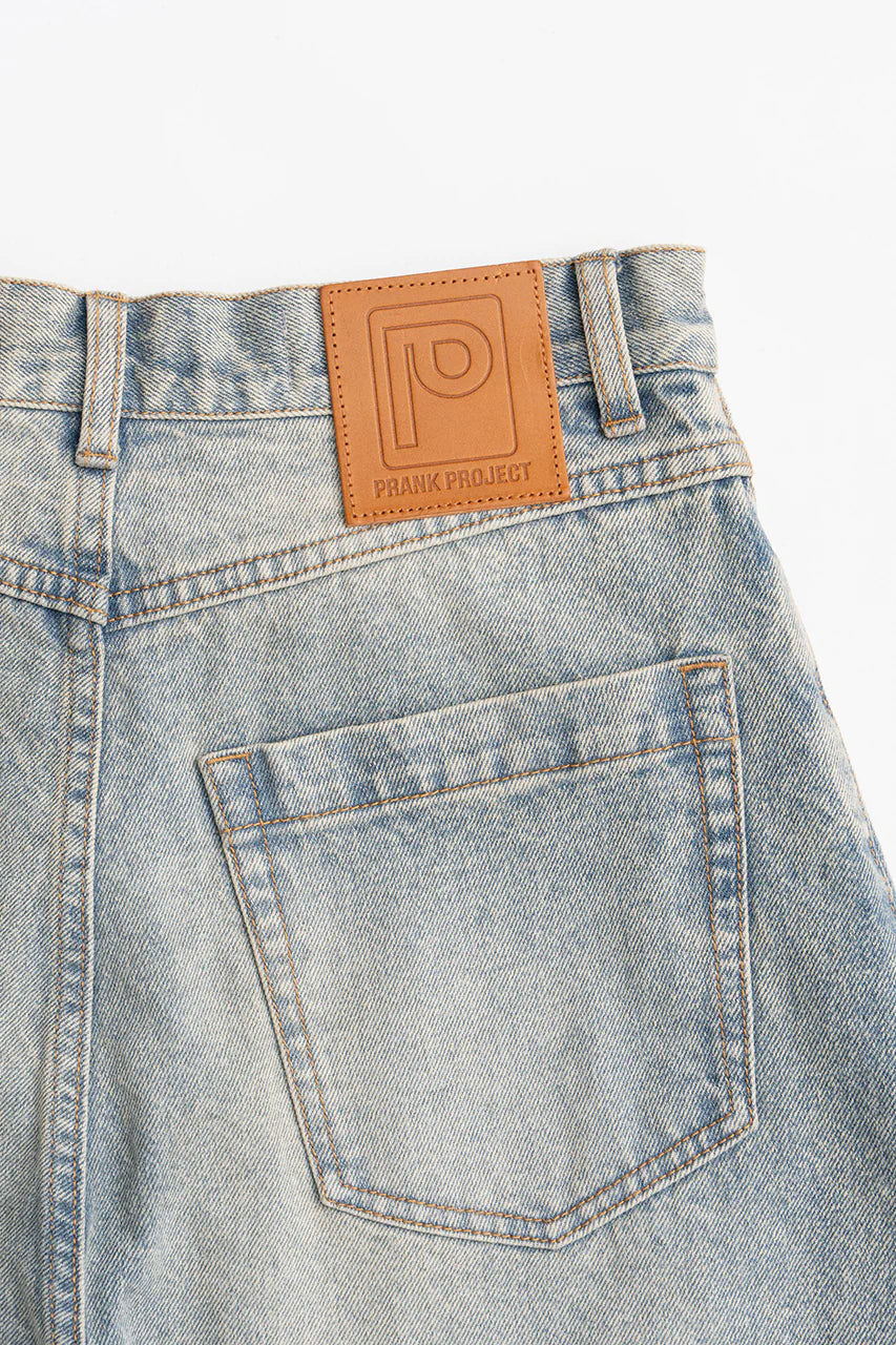 high-waisted curved denim
