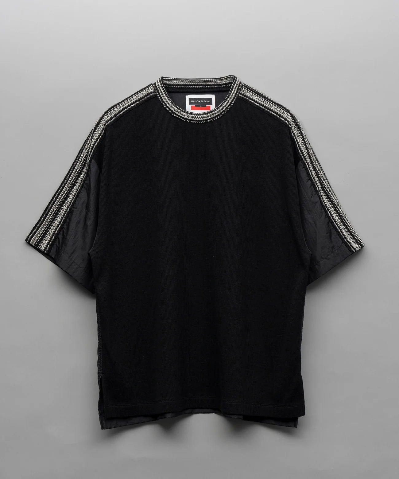 different material combination crochet line prime-over crew neck t-shirt