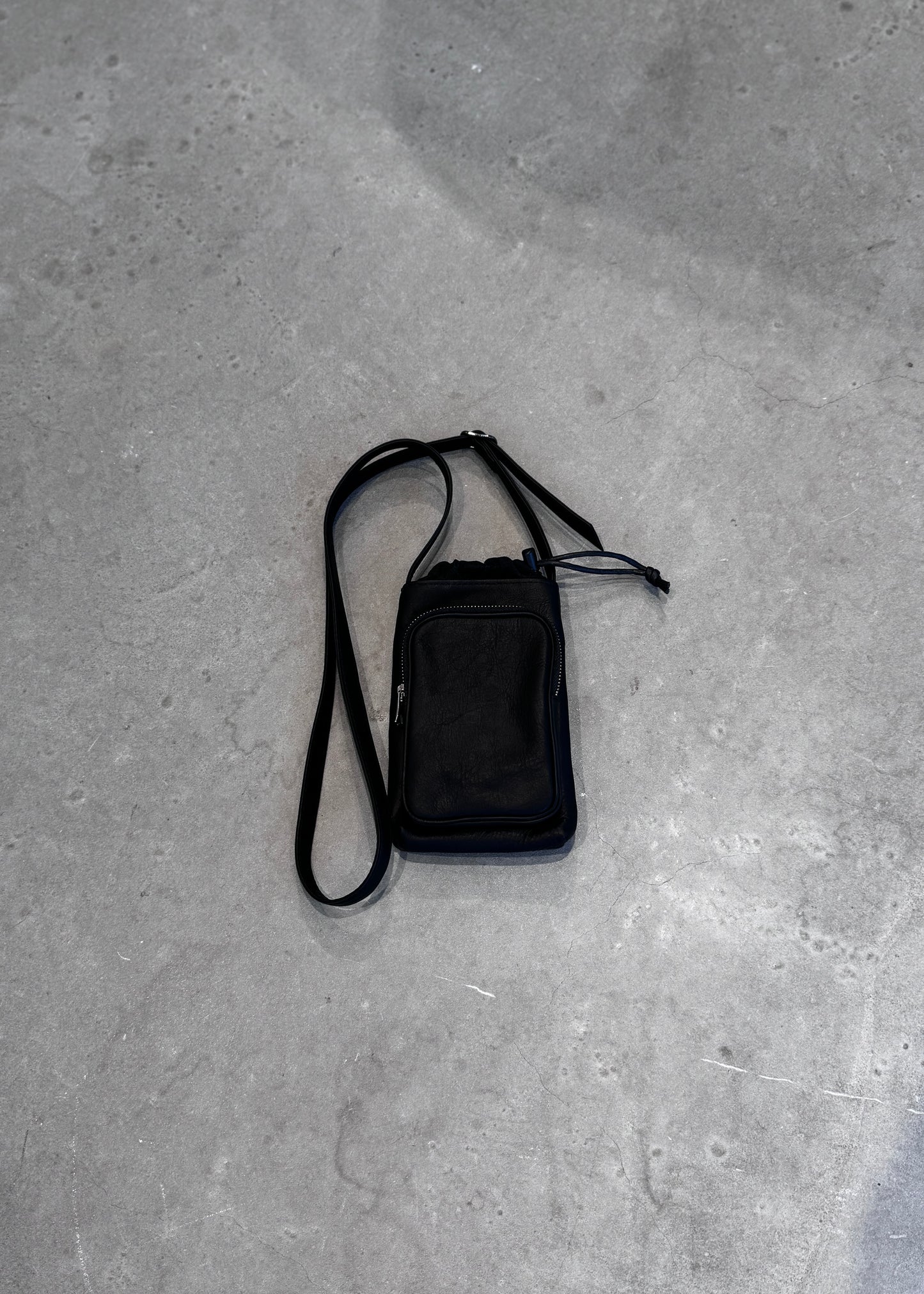 water proof washable leather mobile bag