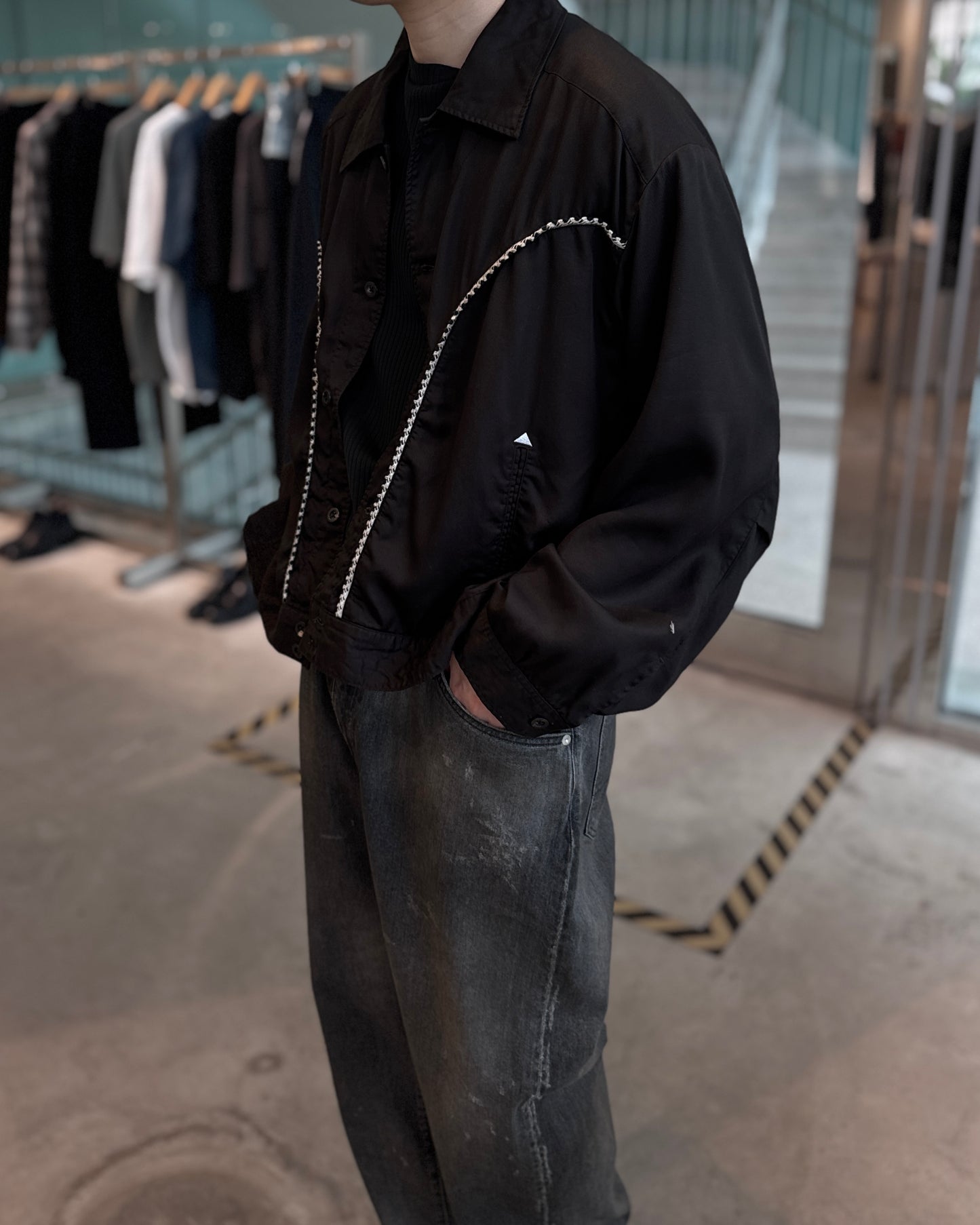 tapered denim pants